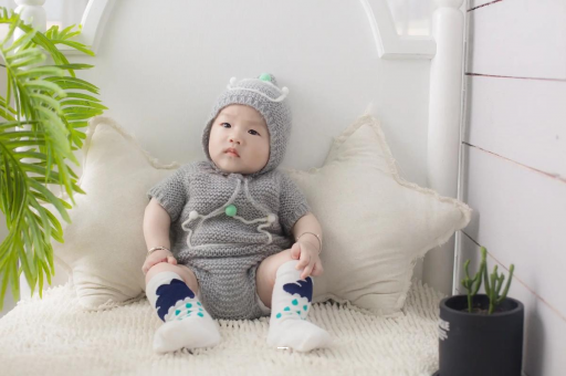 清镇宝宝几个月可以把尿